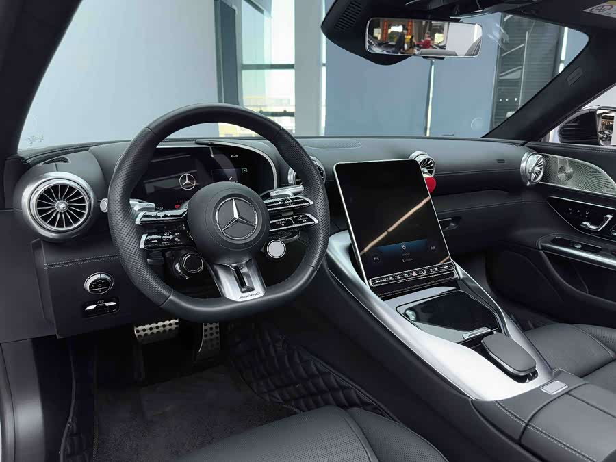 Mercedes-Benz 2025 car image #20