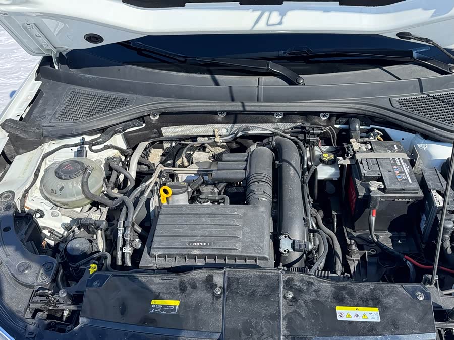Volkswagen T-Roc 2023 car image #20