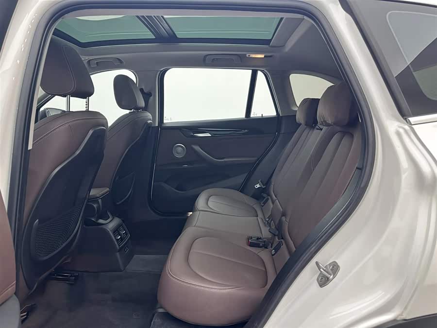 BMW X1 2022 car image #20