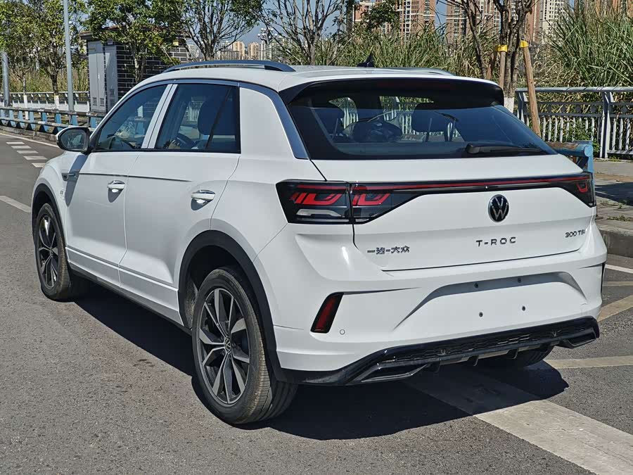 Volkswagen T-Roc 2026 car image #20