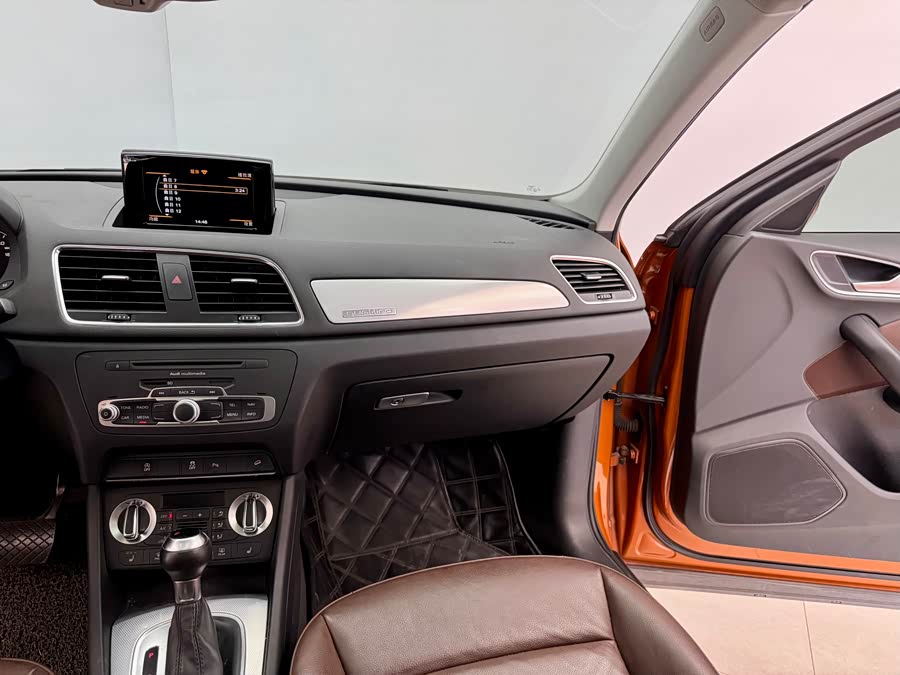 Audi Q3 2014 #20 Audi Q3 2014 car image #20
