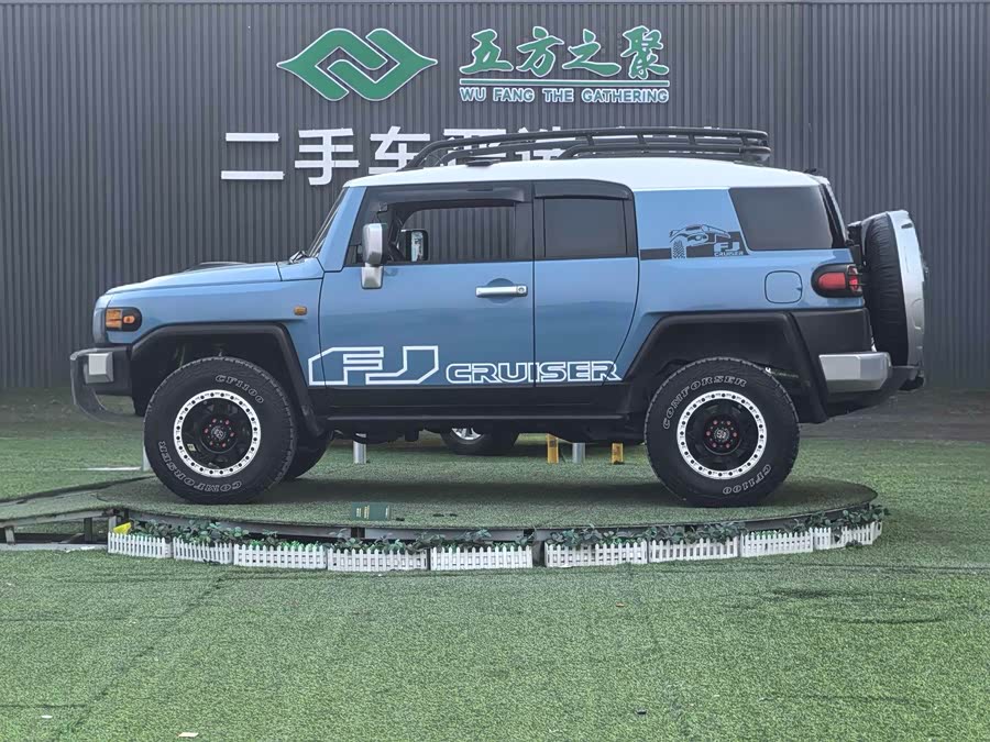 Toyota FJ Cruiser 2015 car image #20