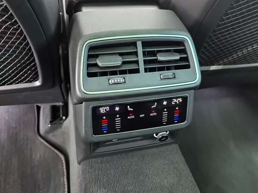 Audi A6L 2024 car image #20