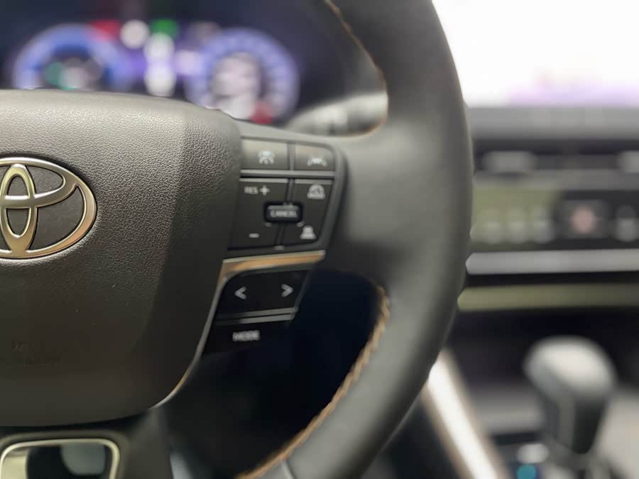 Toyota Avalon 2025 car image #20