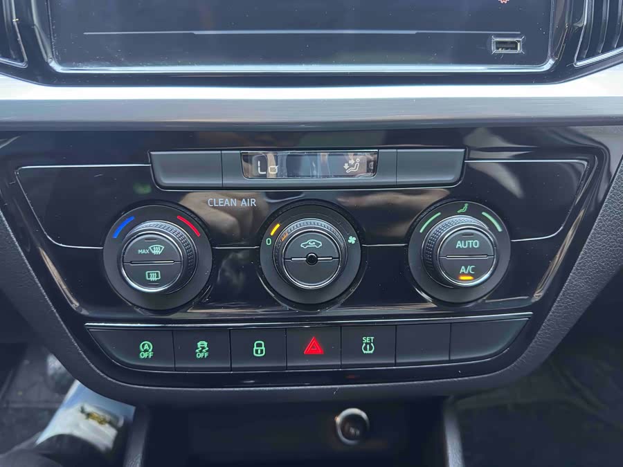 Skoda Kamiq 2023 car image #20