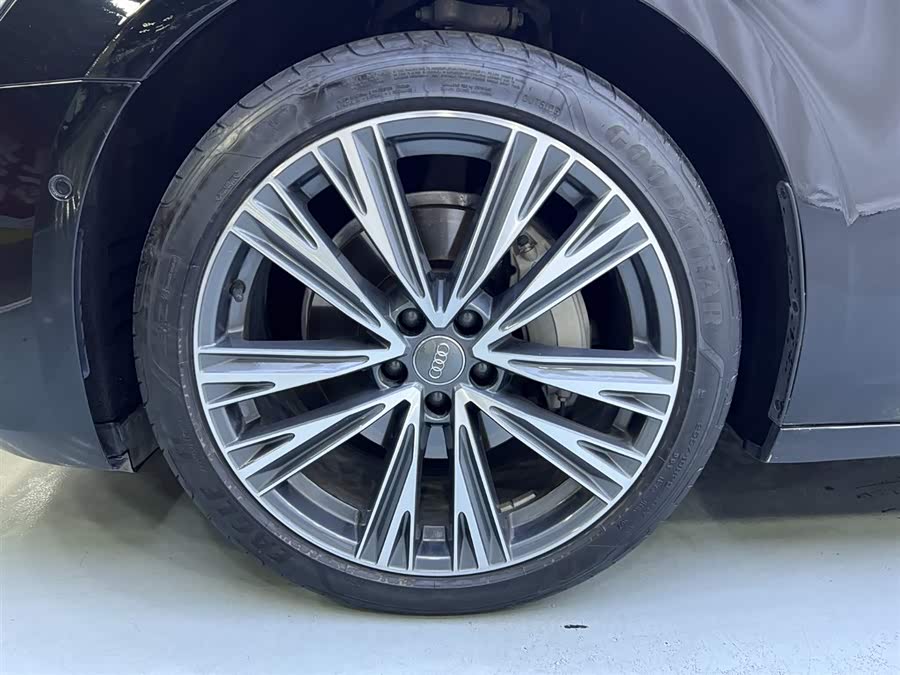 Audi A6L 2021 car image #20