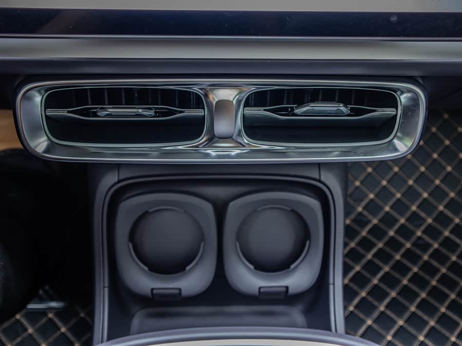 零跑汽车 零跑B10 2025 汽车图片 #20