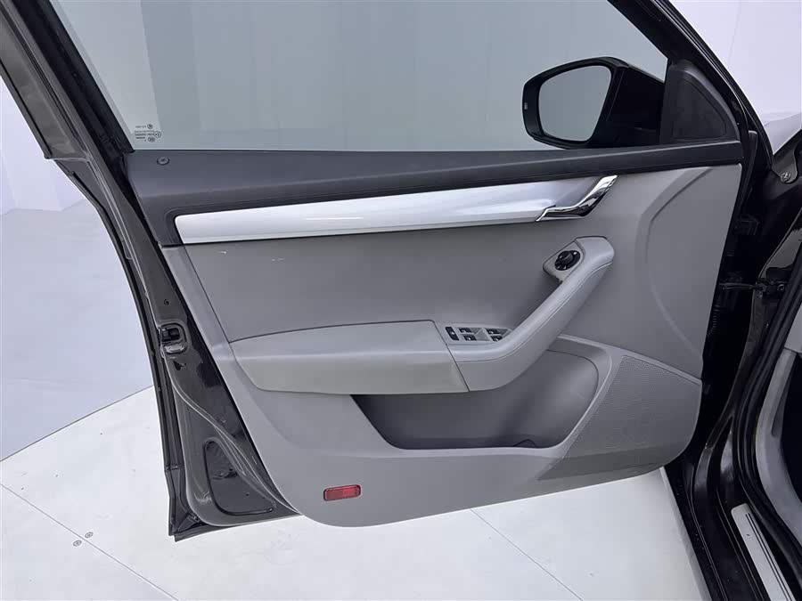 Skoda Octavia 2015 car image #20