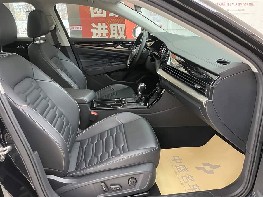 Volkswagen Passat 2020 car image #20