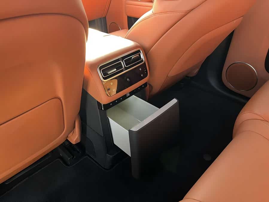 Li L7 2025 immagine di auto #20