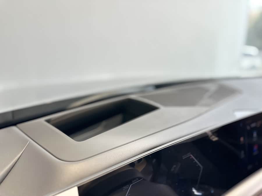 BMW 5 Series 2025 car image #20