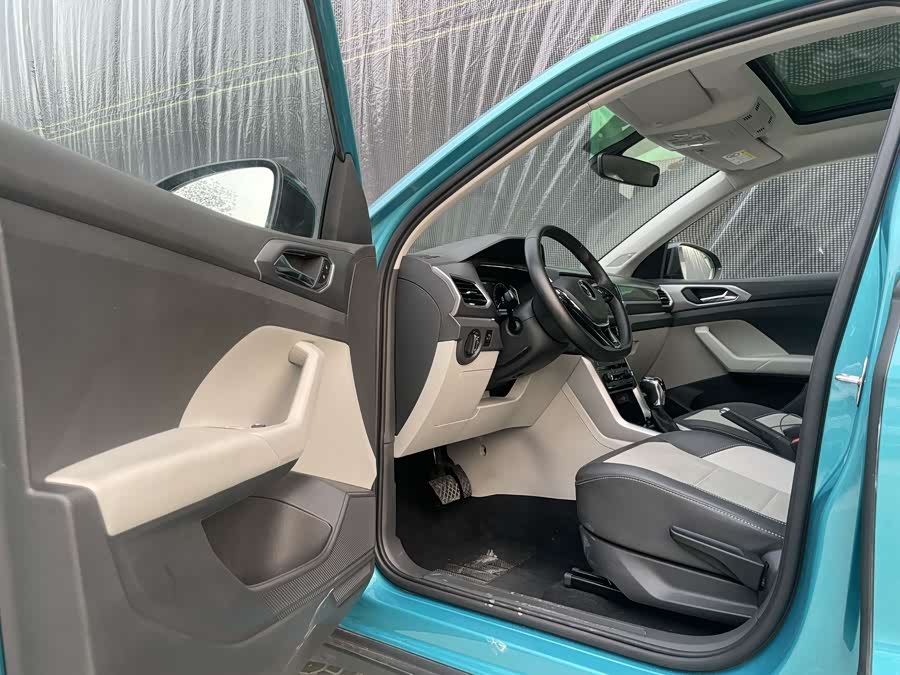 Volkswagen T-Cross 2022 car image #20