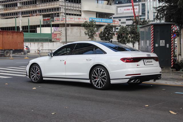 Audi S8 2022 immagine di auto #20