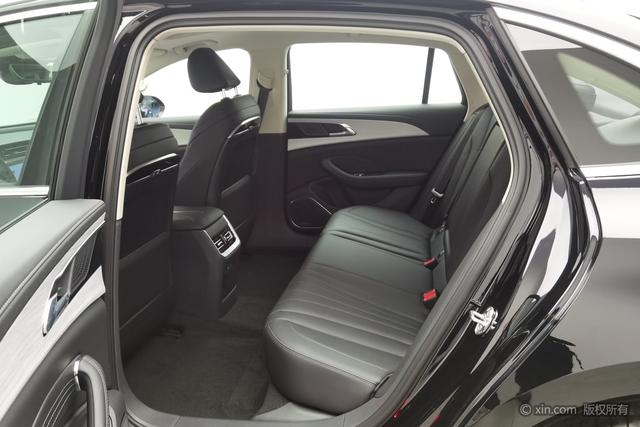 HongQi H5 PHEV 2025 #20 HongQi H5 PHEV 2025 car image #20