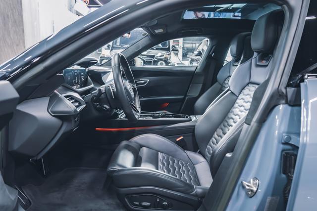 Audi RS e-tron GT 2023 car image #20