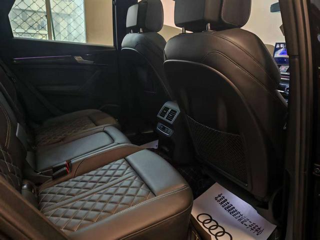 Audi SQ5 2023 صورة سيارة #20