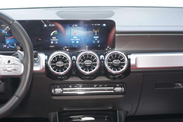 Mercedes-Benz GLB AMG 2022 #20 Mercedes-Benz GLB AMG 2022 car image #20