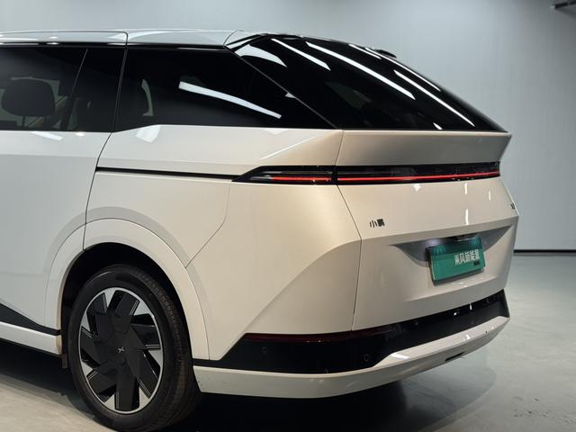 Xpeng X9 2024 immagine di auto #20