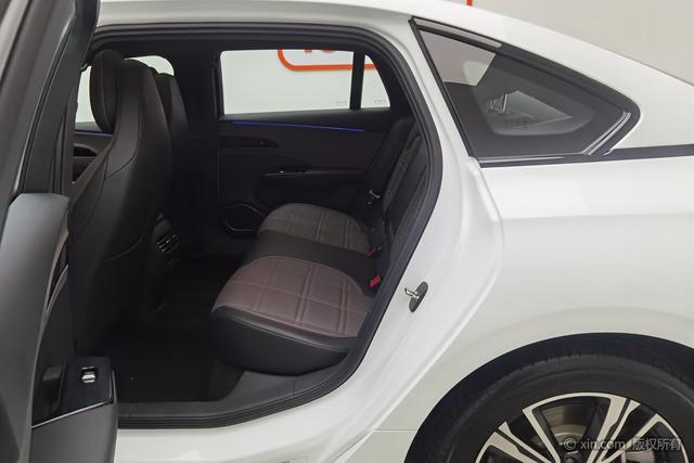 HongQi EH7 2024 immagine di auto #20