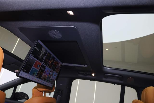 Li i8 2025 image de voiture #20