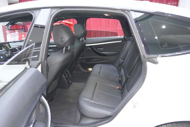 BMW 3 Series GT 2020 car image #20