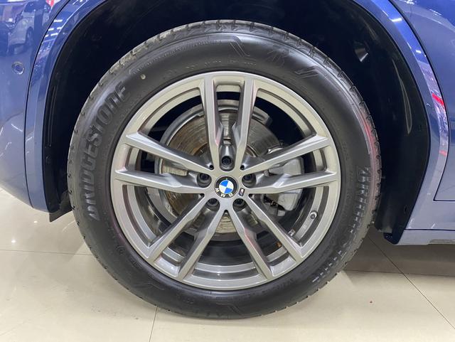 BMW X4 2020 car image #20