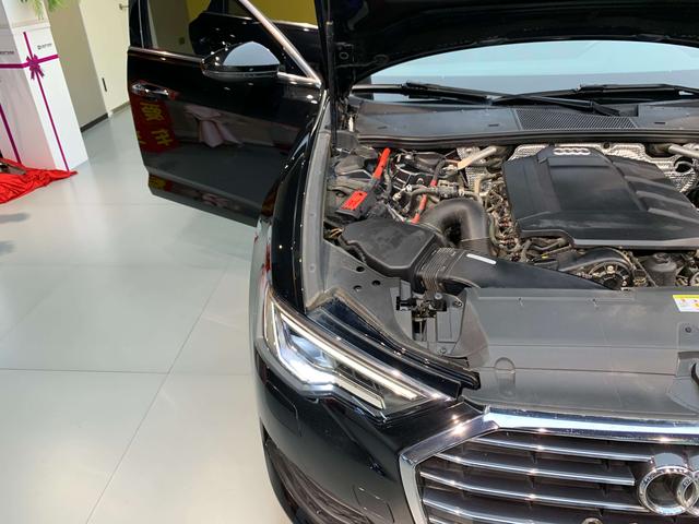 Audi A6L e-tron 2020 immagine di auto #20