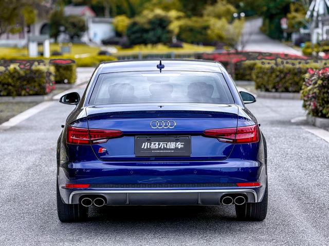 Audi S4 2019 car image #20