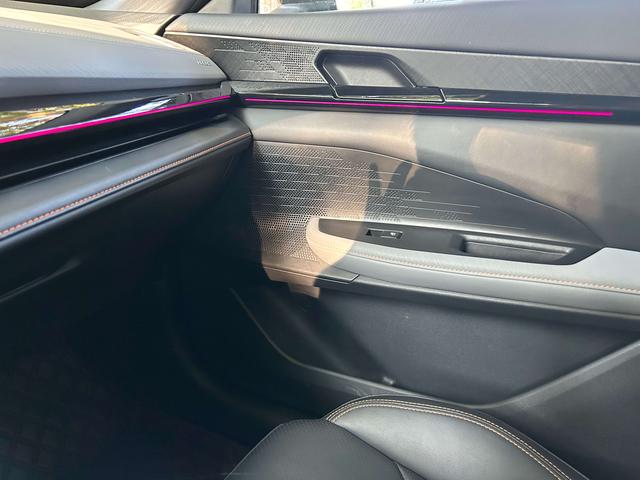 Changan CS15 EV 2022 immagine di auto #20