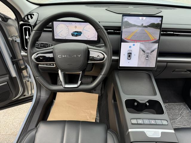 Chery Exploration 06 C-DM 2024 immagine di auto #20