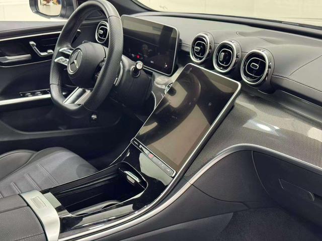 Mercedes-Benz R Class 2023 car image #20