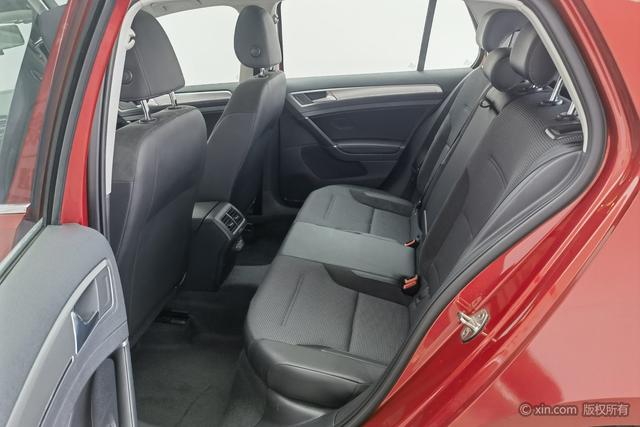 Volkswagen Golf 2019 car image #20