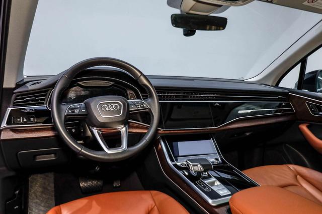 Audi Q7 2021 car image #20