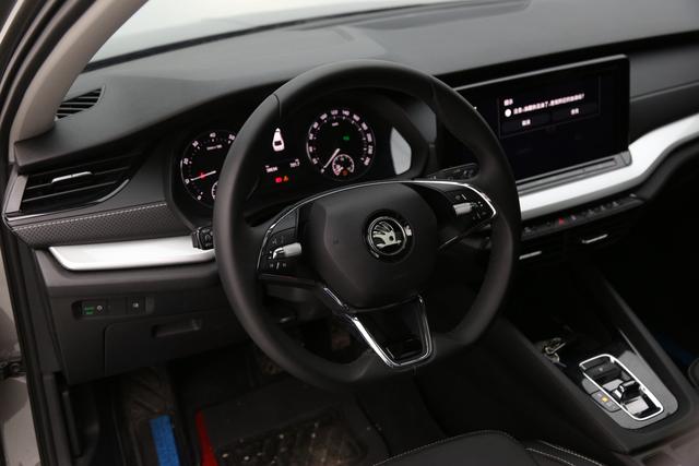 Skoda Octavia 2023 #20 Skoda Octavia 2023 car image #20