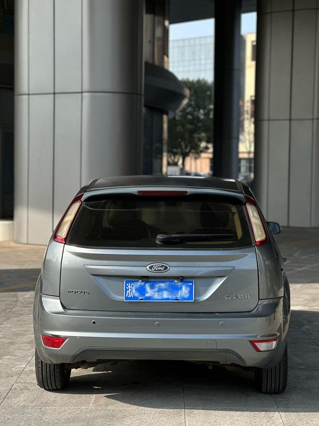 Ford Focus 2009 image de voiture #20