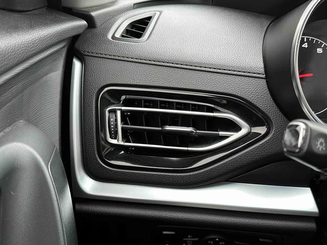X70M 2020 car image #20
