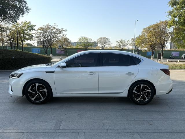 MG 6 2021 immagine di auto #20