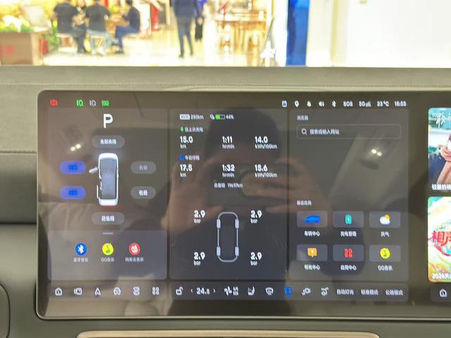 理想汽车 理想MEGA 2025 汽车图片 #20