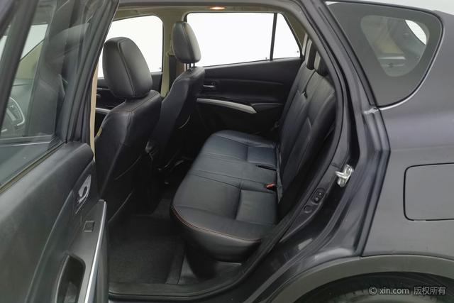 Suzuki S-Cross 2014 صورة سيارة #20