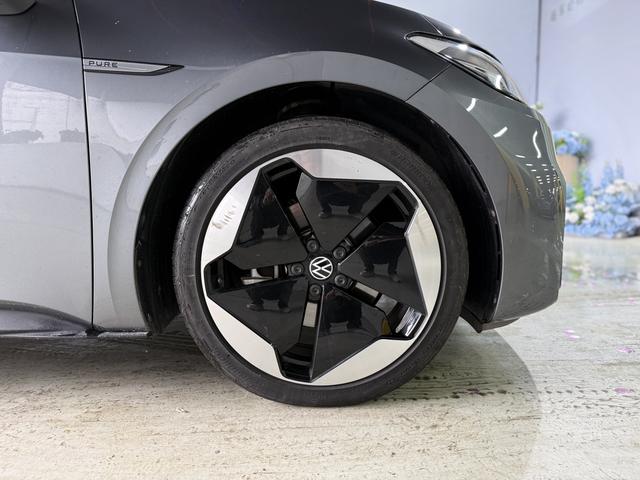 Volkswagen ID.3 2024 car image #20