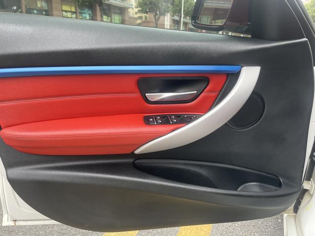 BMW 3 Series 2019 car image #20