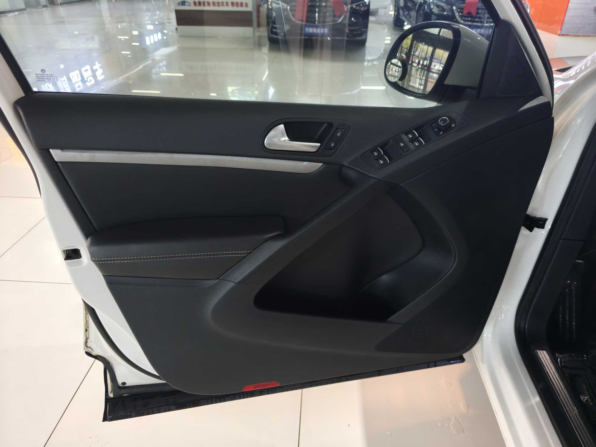 Volkswagen Tiguan 2016 car image #20