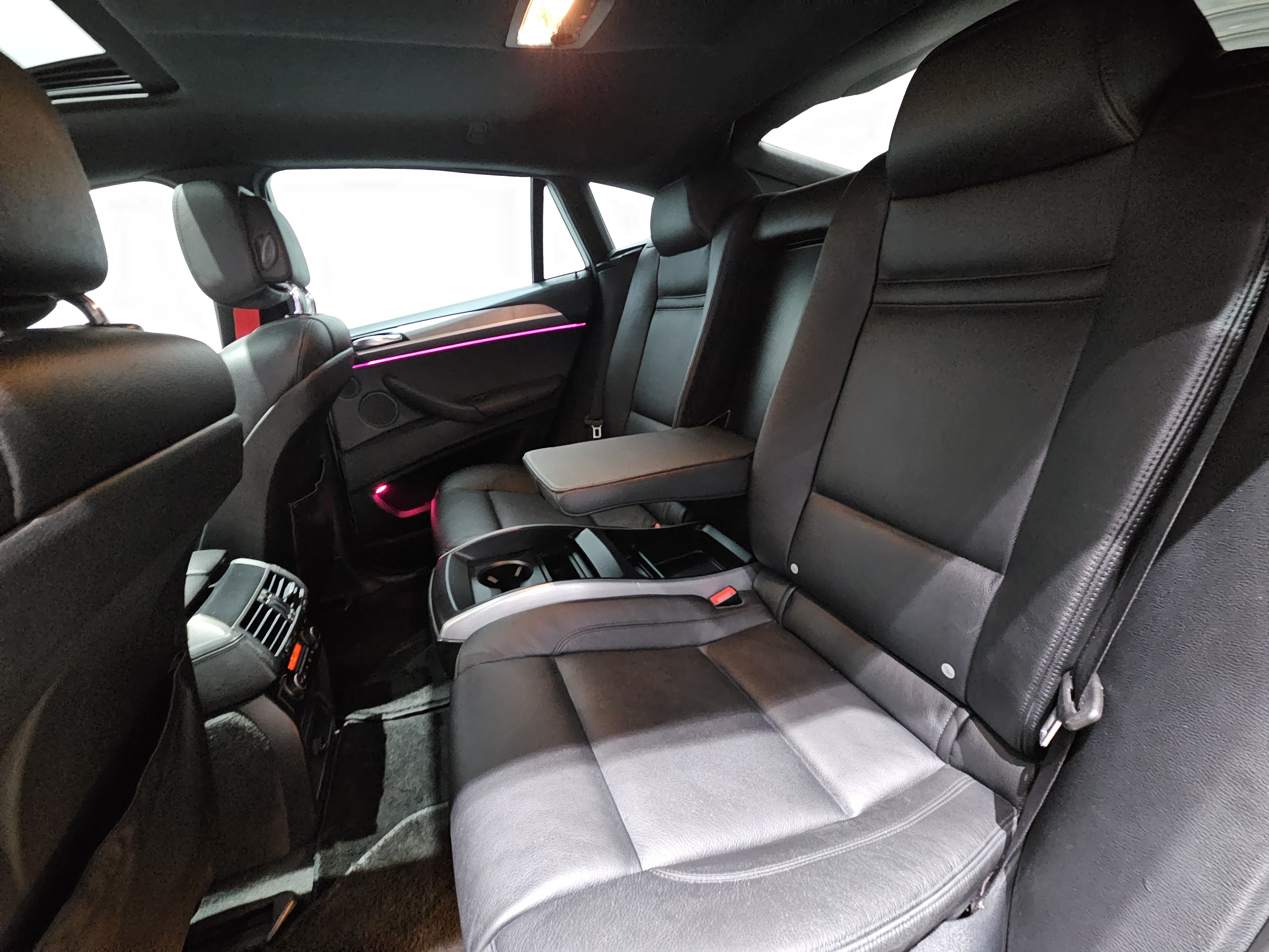 BMW X6 M 2010 immagine di auto #20