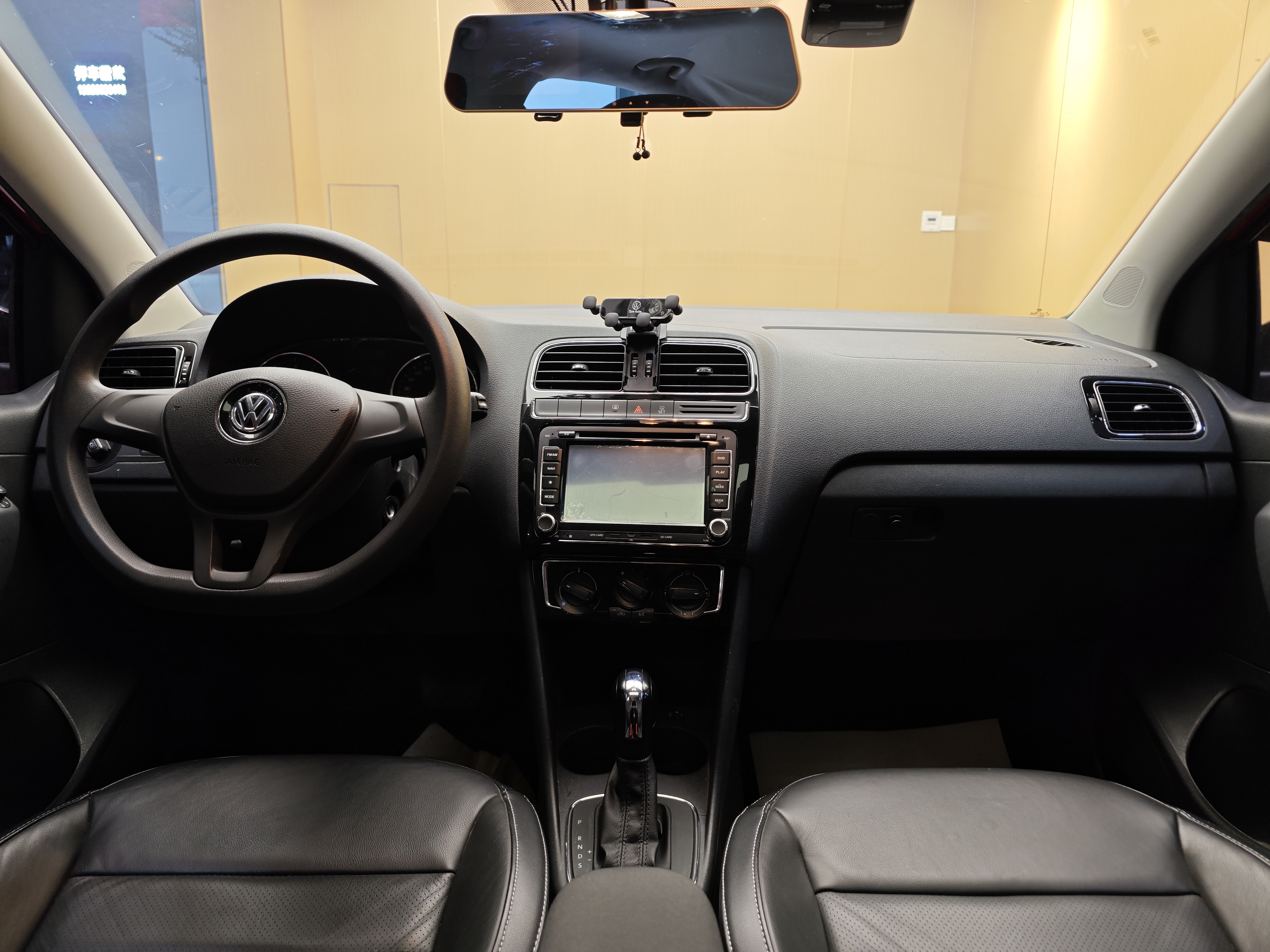 Volkswagen Polo 2015 #20 Volkswagen Polo 2015 car image #20