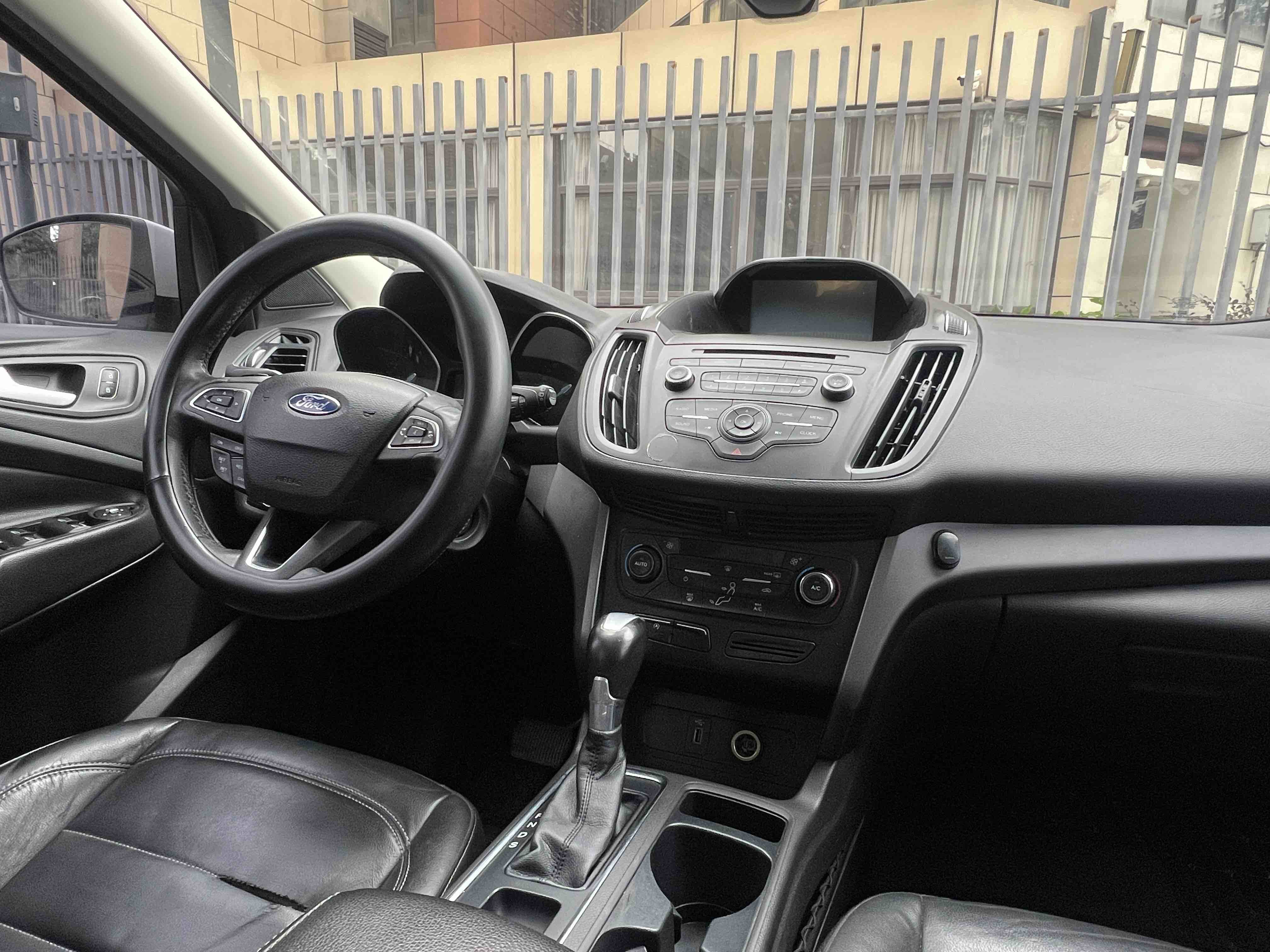 Ford Kuga 2017 car image #20