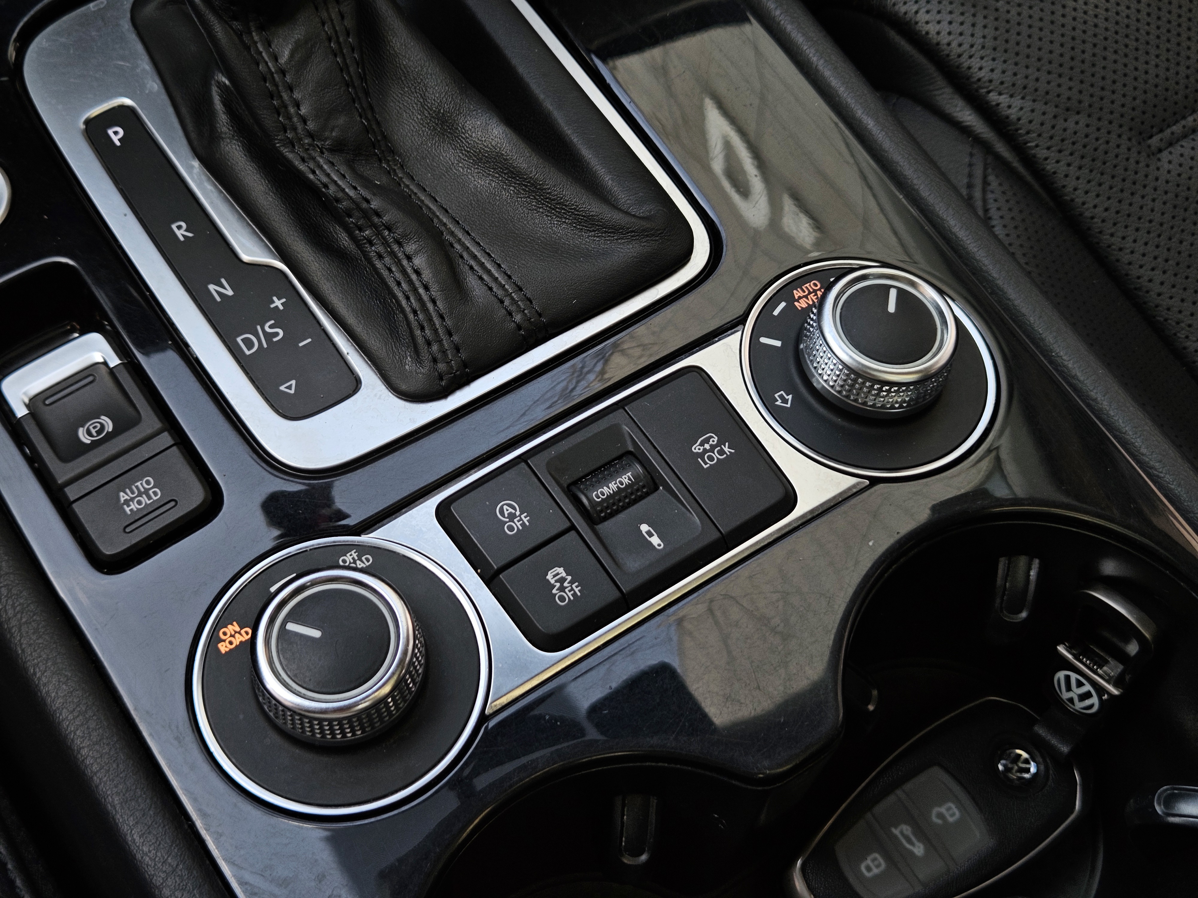 Volkswagen Touareg 2017 car image #20