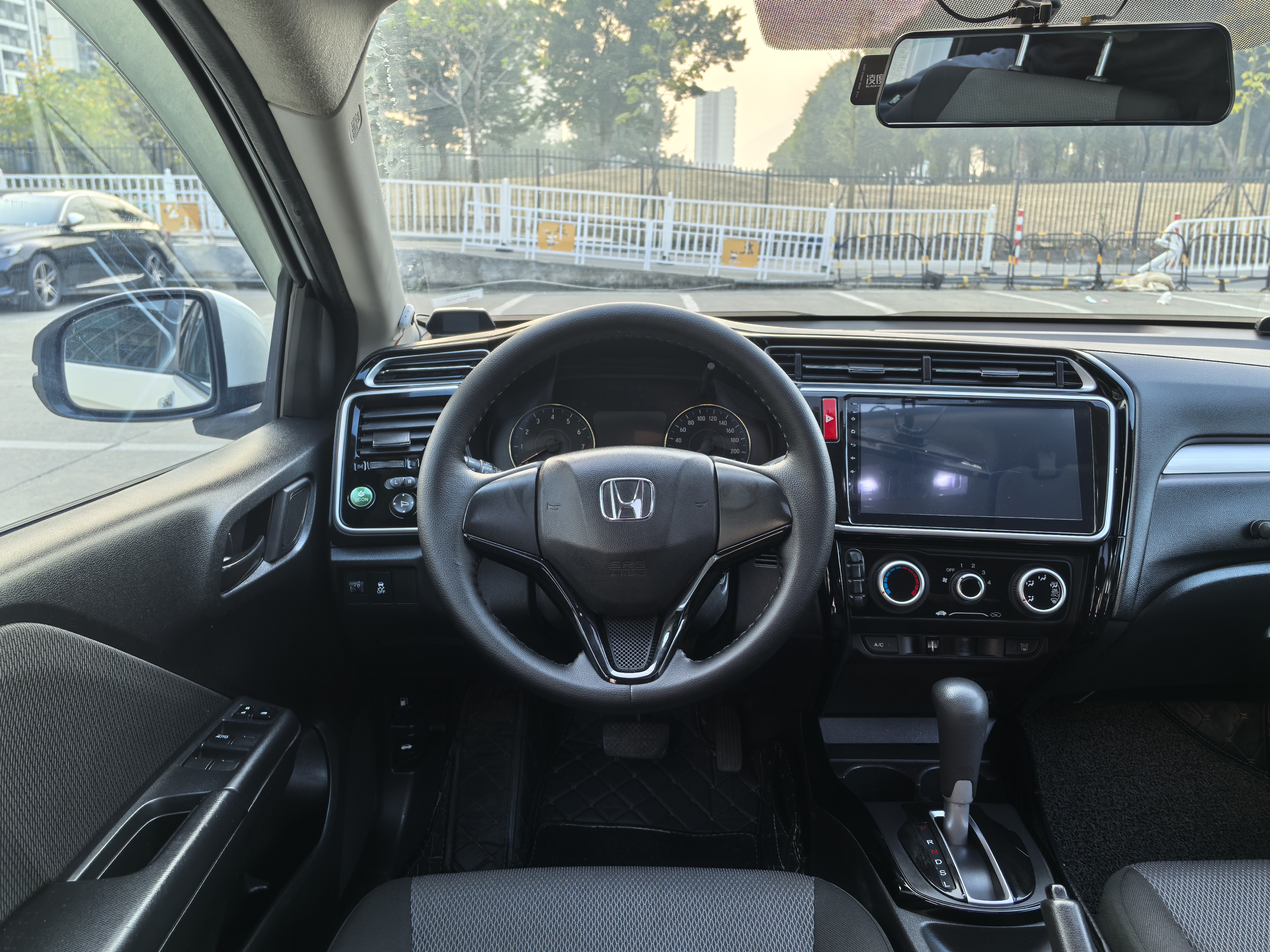 Honda Gienia 2018 car image #20