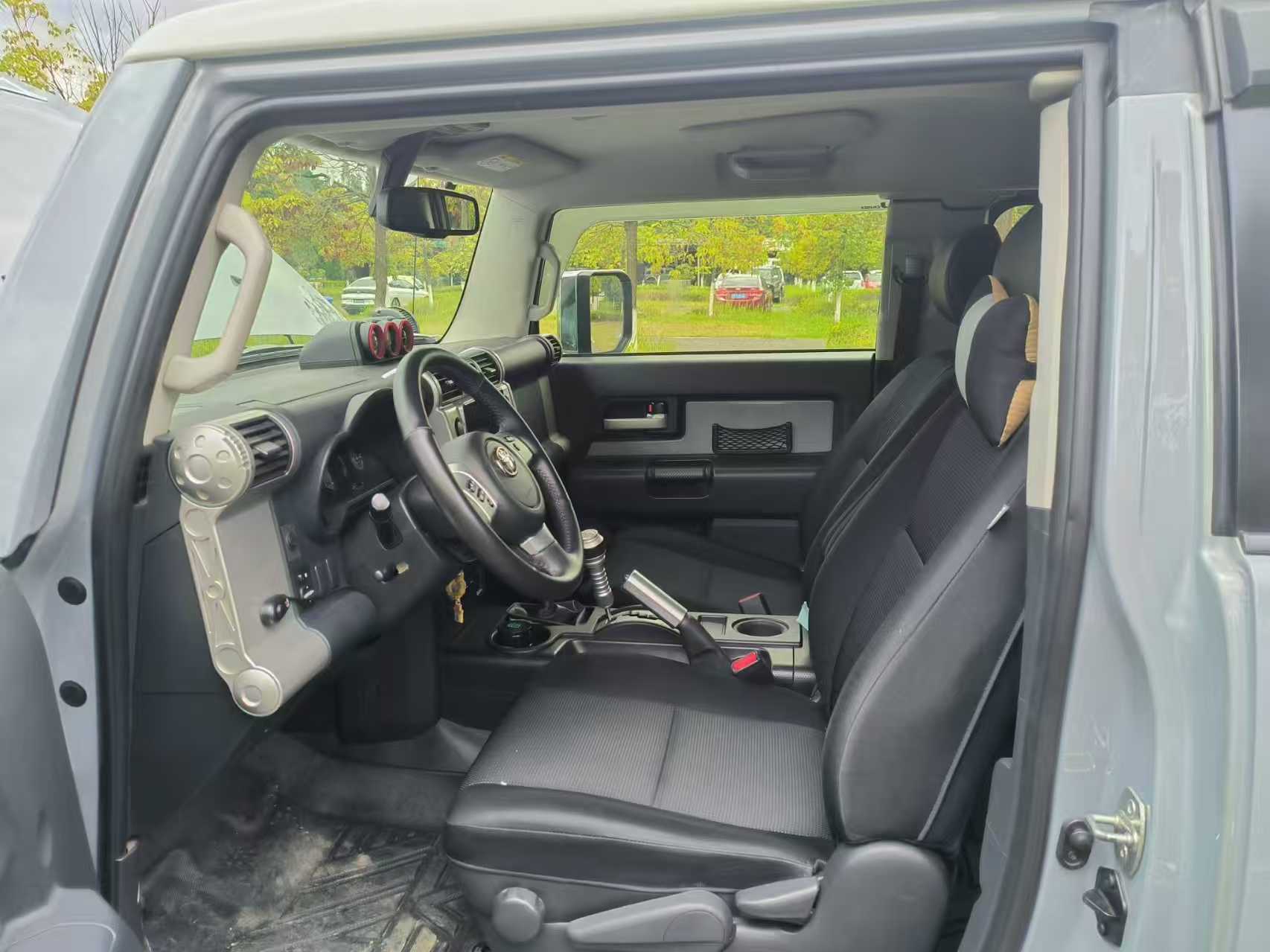 Toyota FJ Cruiser 2018 #20 Toyota FJ Cruiser 2018 car image #20