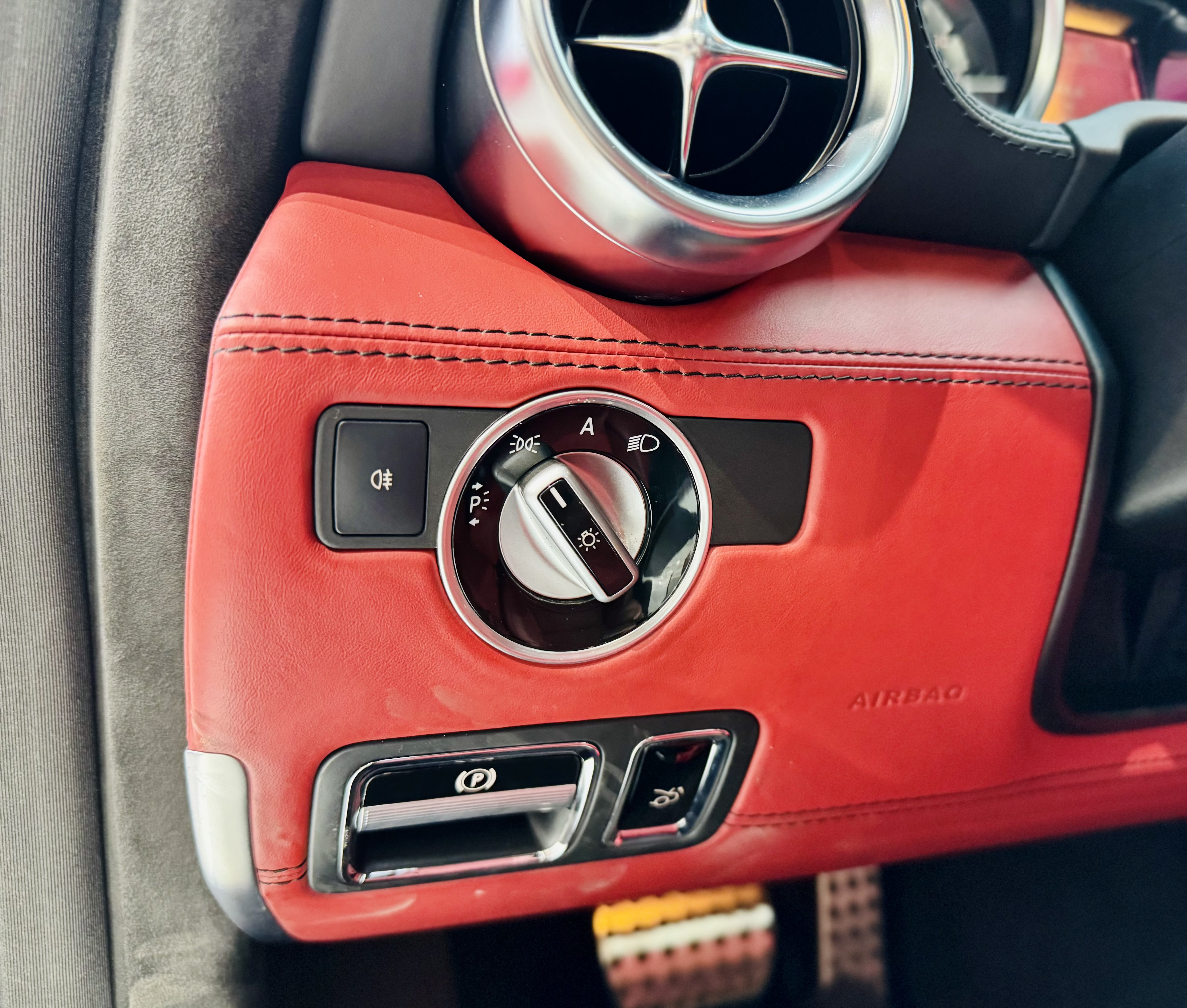 Mercedes-Benz SLS AMG 2012 car image #20