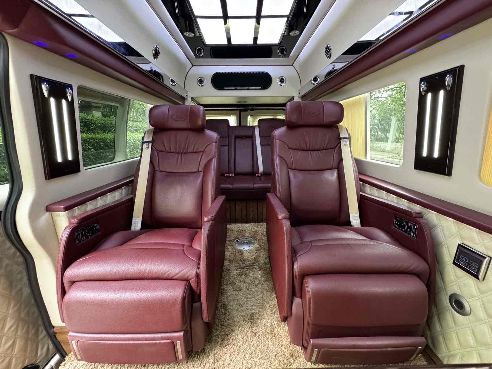 Ford E350 2016 car image #20